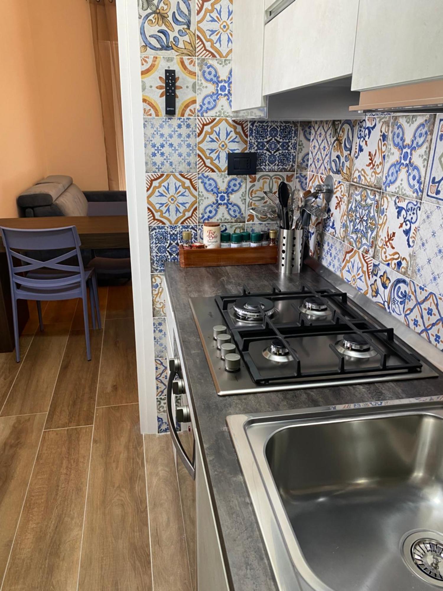 Appartamento House 37 Monte SantʼAngelo Esterno foto