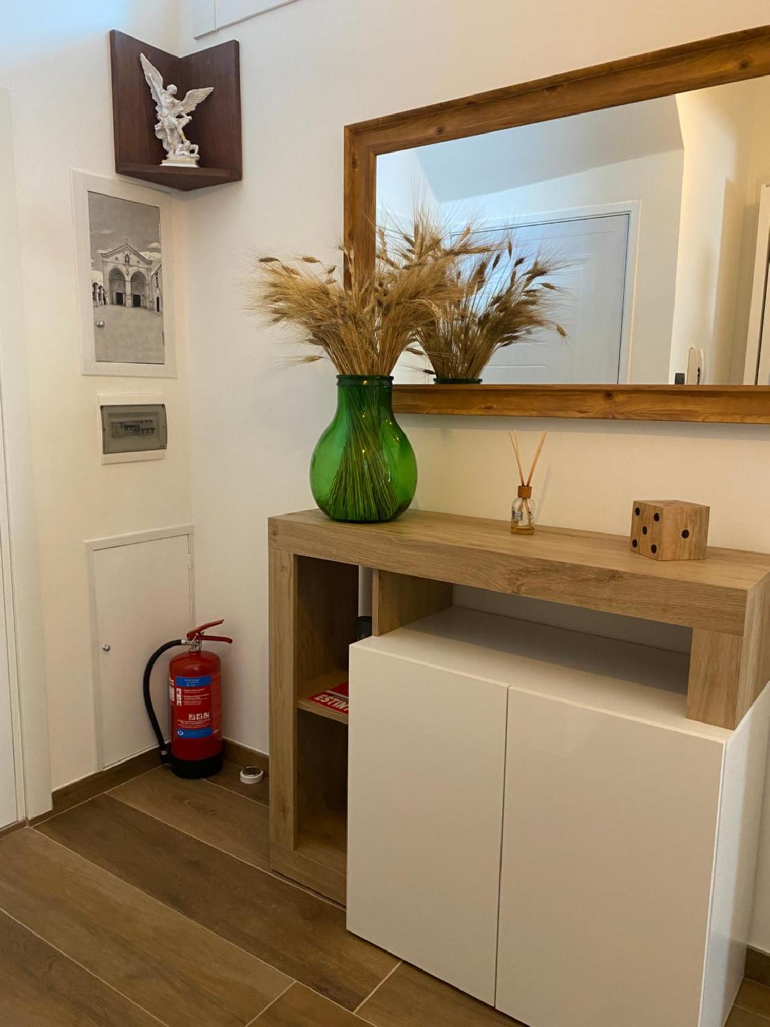 Appartamento House 37 Monte SantʼAngelo Esterno foto